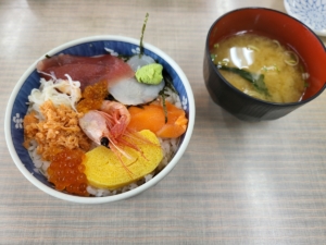 海鮮丼